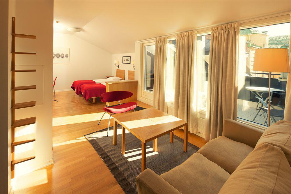 Hellsten Parliament Aparthotel 3*